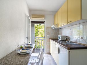 23724464-Ferienwohnung-3-Milna (Hvar)-300x225-3