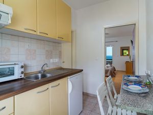 23724464-Ferienwohnung-3-Milna (Hvar)-300x225-4