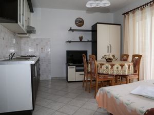 19109821-Ferienwohnung-4-Milna (Hvar)-300x225-1