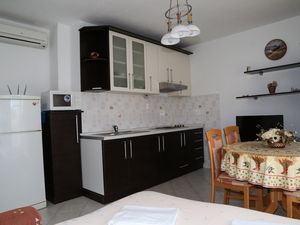 19109821-Ferienwohnung-4-Milna (Hvar)-300x225-3