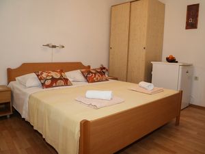 23969165-Ferienwohnung-2-Milna (Hvar)-300x225-3