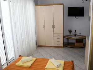 23969172-Ferienwohnung-2-Milna (Hvar)-300x225-4