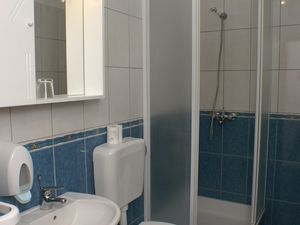 19056077-Ferienwohnung-3-Milna (Hvar)-300x225-4