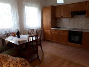 23980712-Ferienwohnung-4-Milovčići-300x225-2