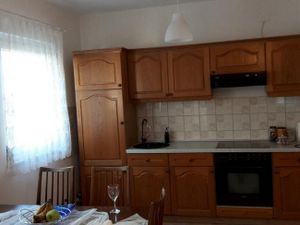 23980712-Ferienwohnung-4-Milovčići-300x225-3