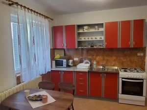 23934183-Ferienwohnung-3-Milovčići-300x225-2