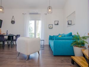 23934260-Ferienwohnung-4-Milovčići-300x225-1