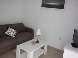 22779157-Ferienwohnung-6-Mimice-300x225-5