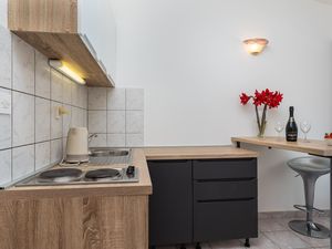 18322414-Ferienwohnung-5-Mimice-300x225-5