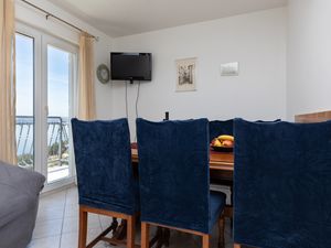 18322286-Ferienwohnung-6-Mimice-300x225-5