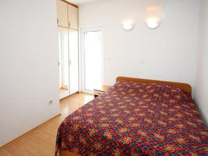 18790162-Ferienwohnung-4-Mimice-300x225-5