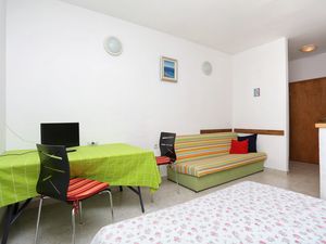 19126671-Ferienwohnung-3-Mimice-300x225-2