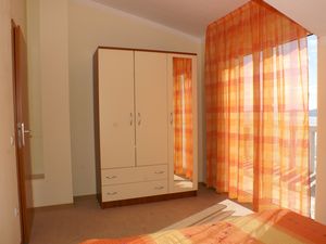 19129576-Ferienwohnung-5-Mimice-300x225-5