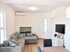 19256410-Ferienwohnung-6-Mimice-300x225-1