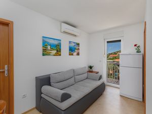 19127110-Ferienwohnung-5-Mimice-300x225-1