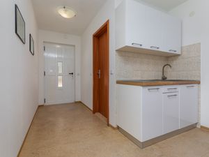 19127110-Ferienwohnung-5-Mimice-300x225-5