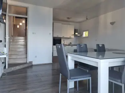 Ferienwohnung für 6 Personen (120 m²) in Mimice 8/10