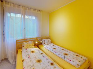 22807481-Ferienwohnung-4-Minusio-300x225-5