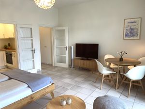 24044772-Ferienwohnung-2-Minusio-300x225-2