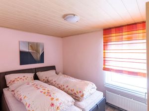 24022555-Ferienwohnung-4-Mirow-300x225-4