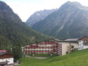 22190751-Ferienwohnung-4-Mittelberg (Kleinwalsertal)-300x225-2