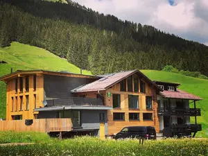 Ferienwohnung für 6 Personen (100 m²) in Mittelberg (Kleinwalsertal)