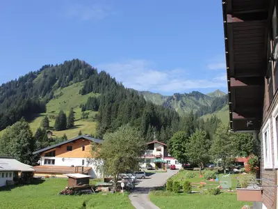 Ausblick Balkon Vorderseite rechts