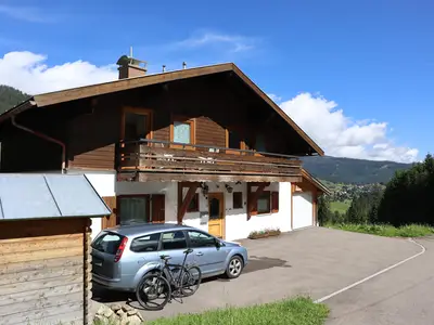 Kuhgehrenblick erster Stock mit Balkon