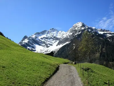 Wanderwege im Sommer
