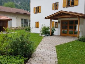 22885829-Ferienwohnung-5-Mittenwald-300x225-4