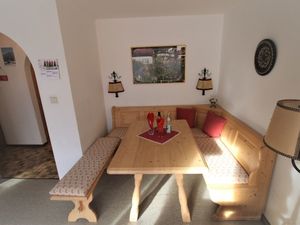 23550050-Ferienwohnung-4-Mittenwald-300x225-2