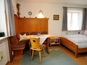 22422105-Ferienwohnung-2-Mittenwald-300x225-3