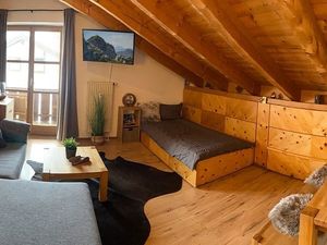 23648700-Ferienwohnung-4-Mittenwald-300x225-3