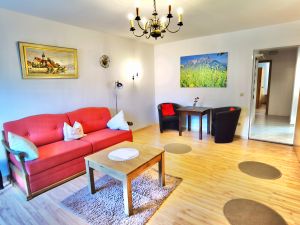 23895623-Ferienwohnung-2-Mittenwald-300x225-0