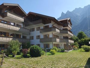 23589536-Ferienwohnung-4-Mittenwald-300x225-2