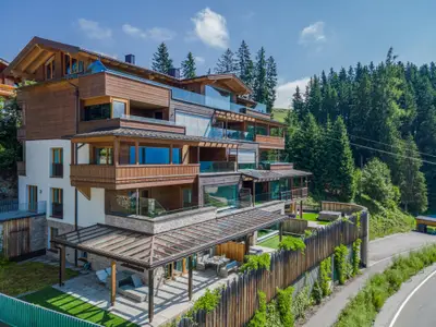 Außenseite Ferienhaus [Sommer]