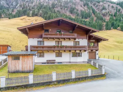 Außenseite Ferienhaus [Winter]
