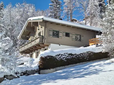 Außenseite Ferienhaus [Winter]