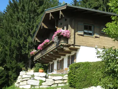 Außenseite Ferienhaus [Sommer]