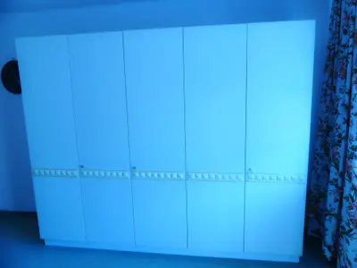 Schrank im Zweibettzimmer