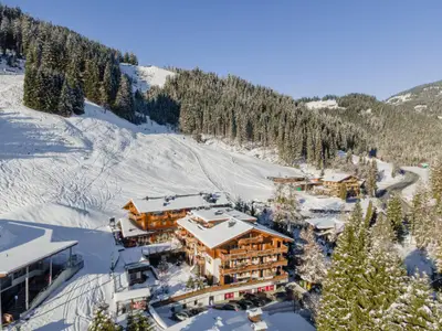 Außenseite Ferienhaus [Winter]