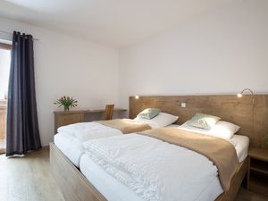 18875311-Ferienwohnung-4-Mitterteich-300x225-1