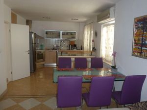 22449905-Ferienwohnung-6-Mlini-300x225-4