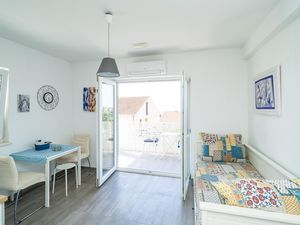 23755653-Ferienwohnung-2-Mlini-300x225-2