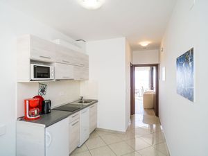 24057244-Ferienwohnung-2-Mlini-300x225-1