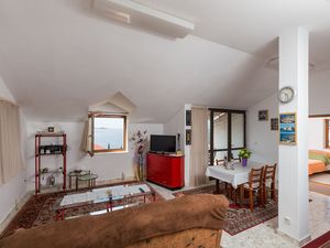 24057423-Ferienwohnung-4-Mlini-300x225-0