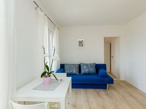 24057884-Ferienwohnung-4-Mlini-300x225-1