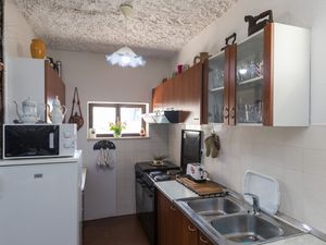 24058125-Ferienwohnung-2-Mlini-300x225-5