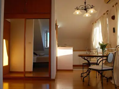 DiningRoom