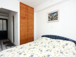 19096476-Ferienwohnung-2-Mljet-300x225-3